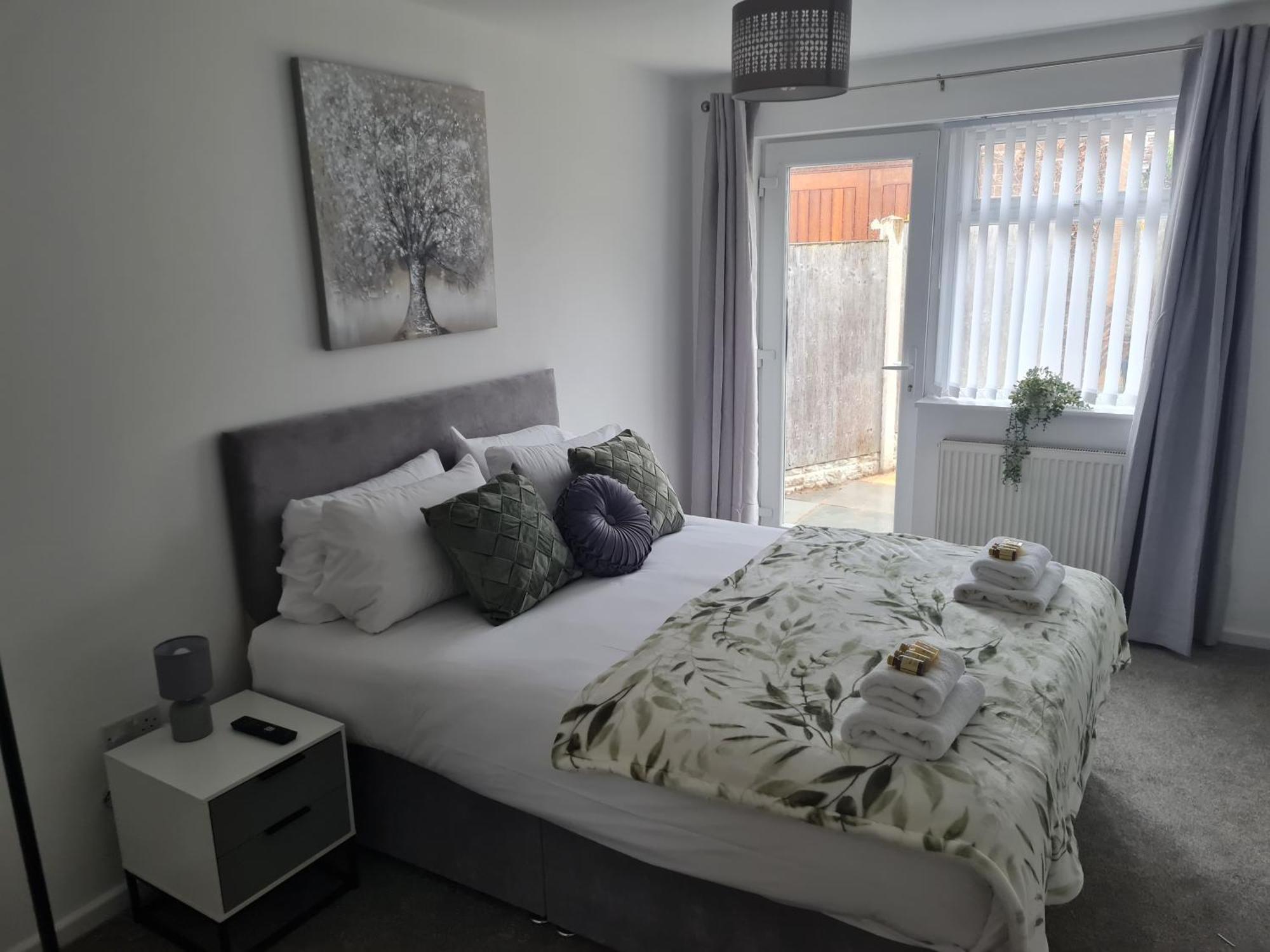 Вилла Crabtree House Moreton  Экстерьер фото